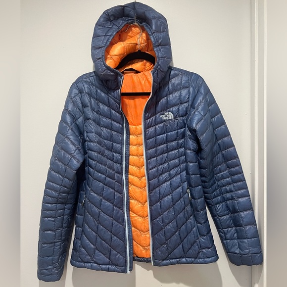 The North Face Jackets & Blazers - Blue north face hooded zip up